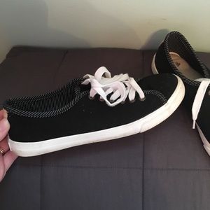 Lightly used Margaritaville converse sneakers.